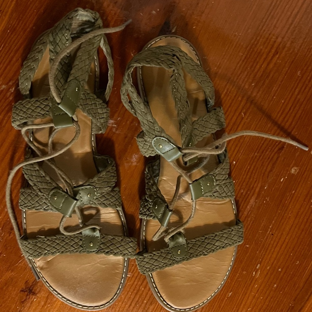 Green Old navy lace up women's sandals size 8